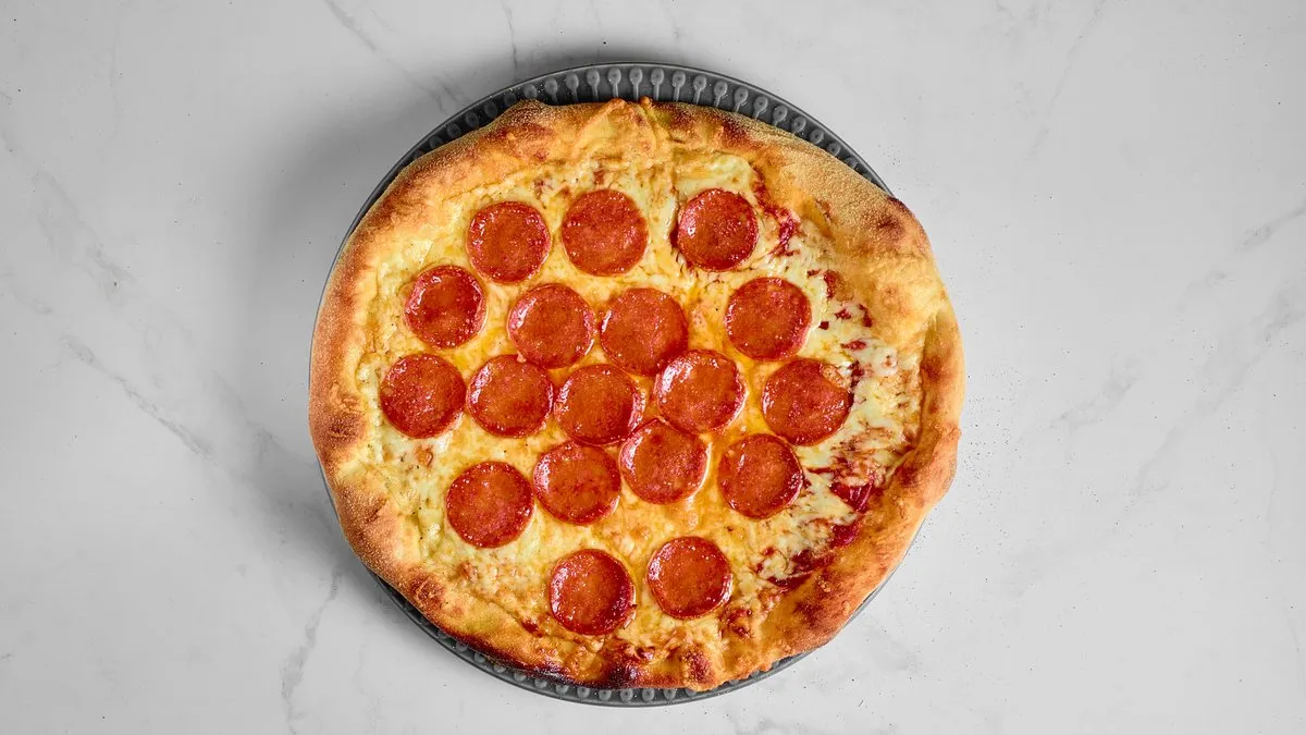 Pizza Pepperoni, στρογγυλή